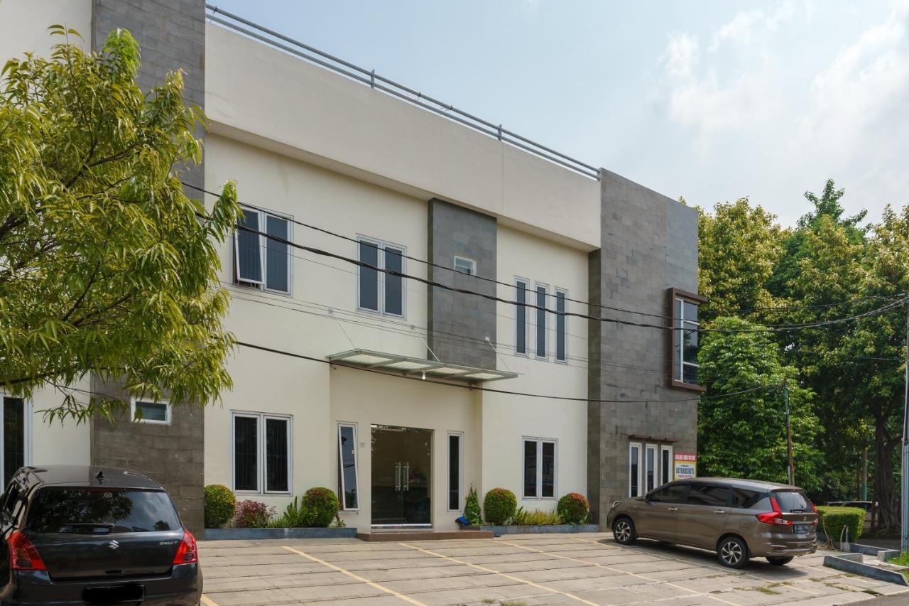 Dago Suites Syariah Cikarang Mitra Reddoorz 베카시 외부 사진
